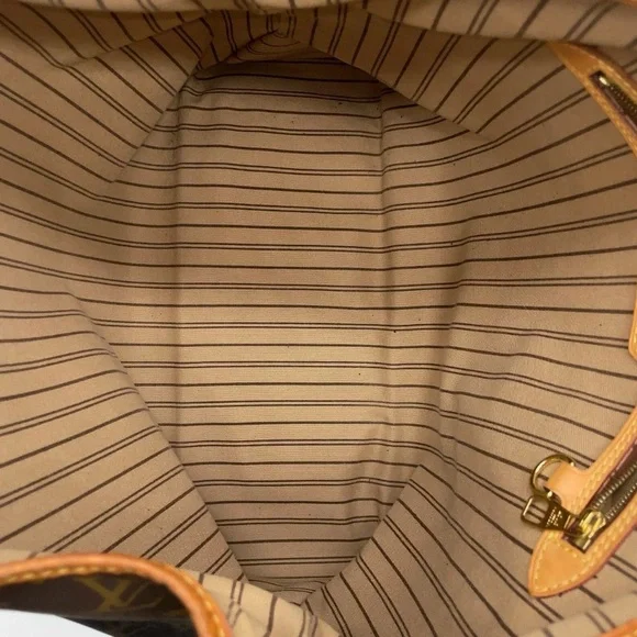 Authentic Louis Vuitton Monogram Delightful Box /Bag - Picture 9 of 12